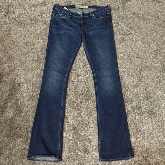 Hollister size 9L dark wash stretch jeans