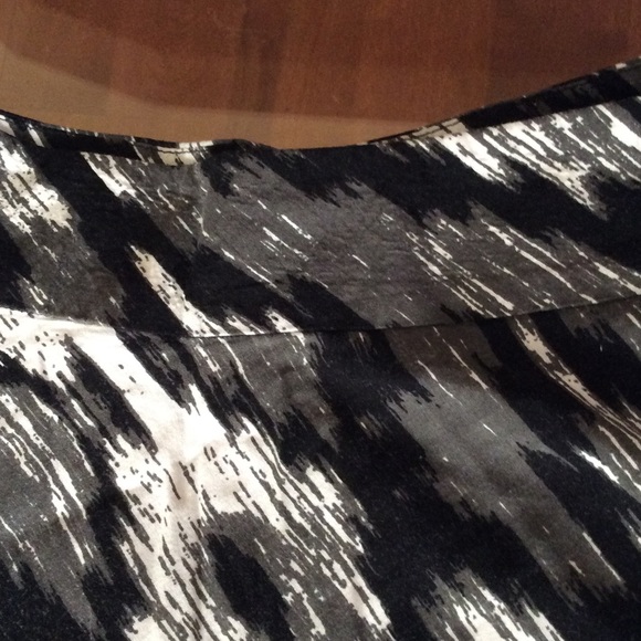 GRACE Full Skirt - Picture 3 of 3