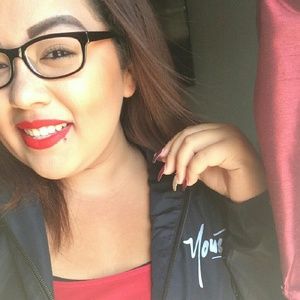 Meet your Posher, Leticia