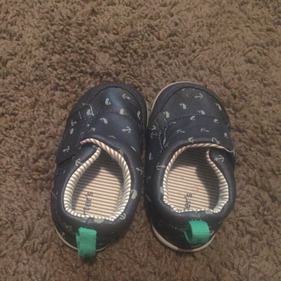 Carter's stage 2 standing shoes. - Picture 2 of 3