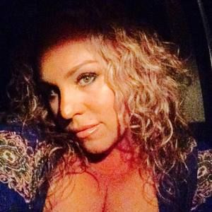 Meet your Posher, Anathea