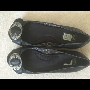 Black Dr. Scholl's Flats