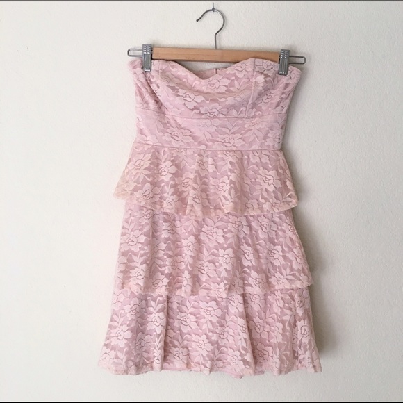 Blush lace strapless dress - Picture 2 of 3