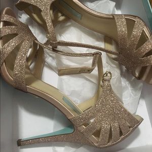 Blue Betsey Johnson Tee Evening Sandals 9.5