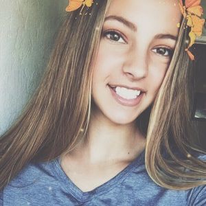 Meet your Posher, Alexis