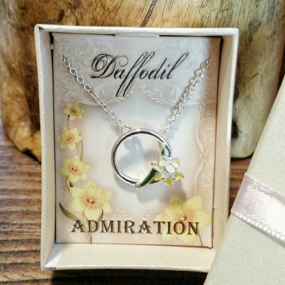 Daffodil Necklace