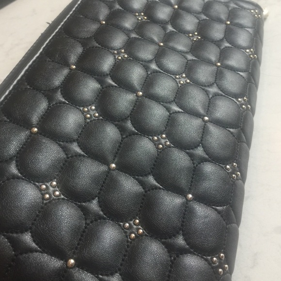 BCBGMAXAZRIA CLUTCH - Picture 3 of 4