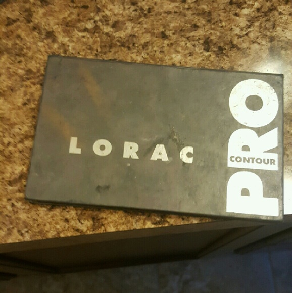 Lorac pro contour pallette