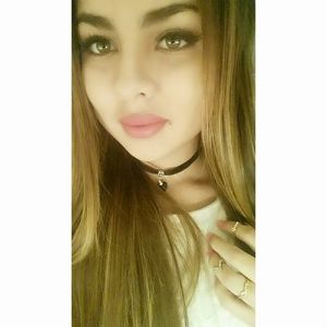 Meet your Posher, Celeste