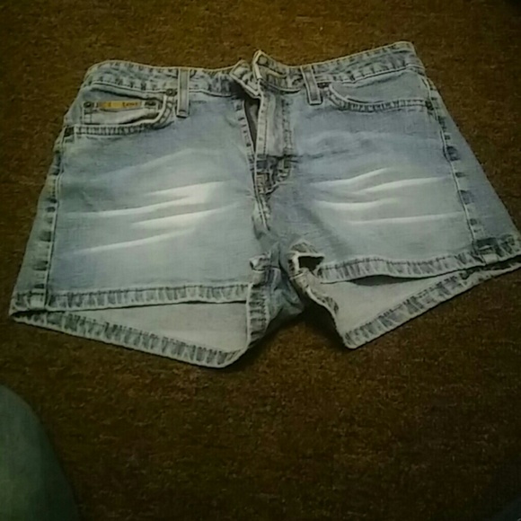Lei shorts