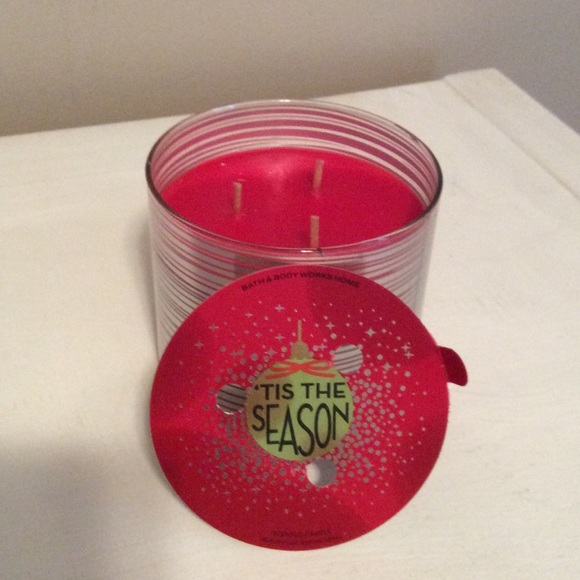 Bath & Body Works Tis The Season Candle