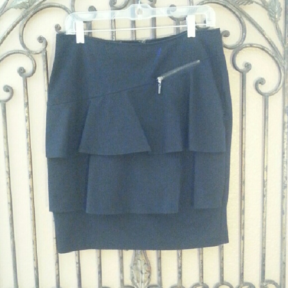 Cute, black, layered & ruffled w/zipper accent