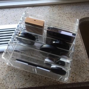 Palette organizer for eyeshadows