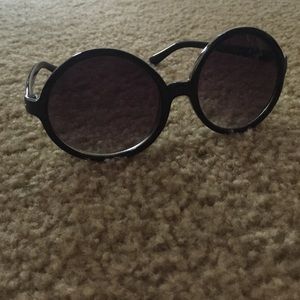 Circle hippy glasses