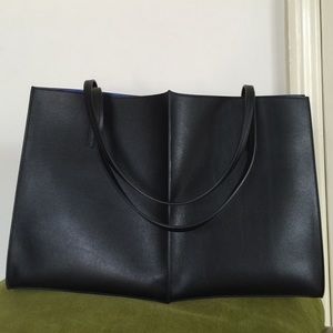 Maiyet SIA East/ West Shopper