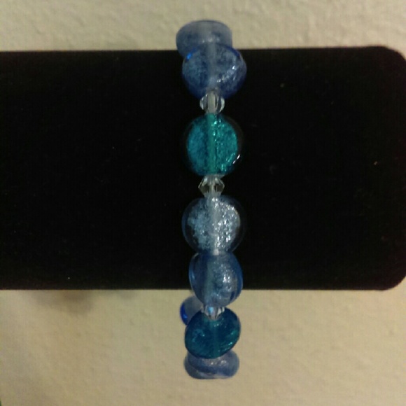 Handmade Beaded Bracelet Shades of Blue - Picture 3 of 4