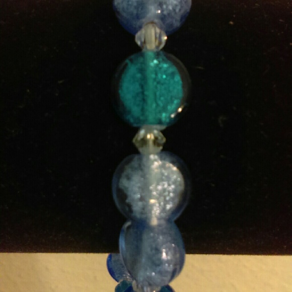 Handmade Beaded Bracelet Shades of Blue - Picture 4 of 4