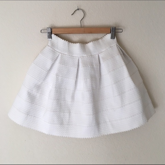ANGL pleated skirt - Picture 2 of 3