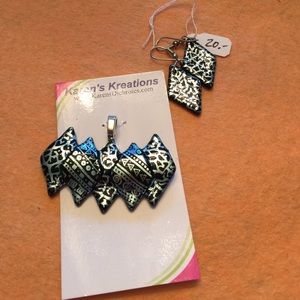 Earring and pendant set