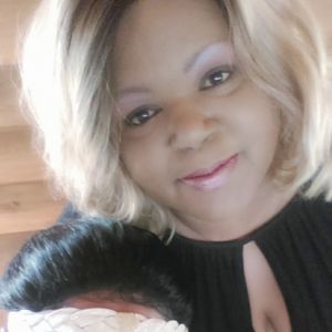 Meet your Posher, Sharon