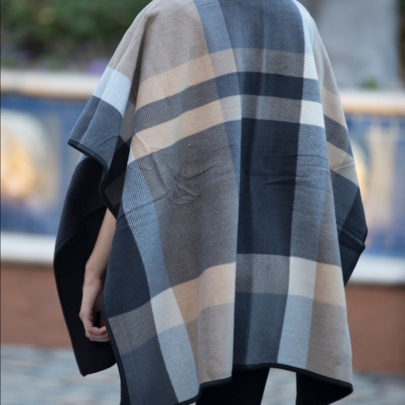 Poncho - Picture 4 of 4