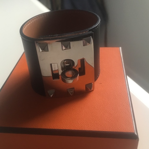 Hermes Jewelry - Hermes Extreme Leather bracelet in black