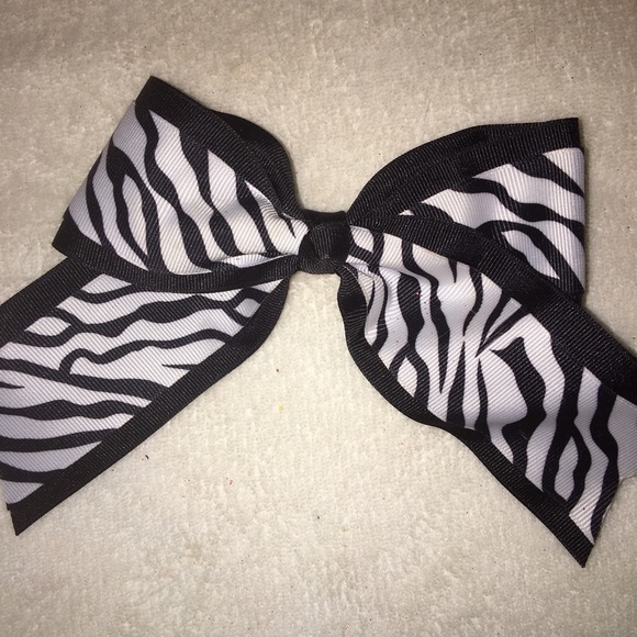 Cheer bow ( hair clip )