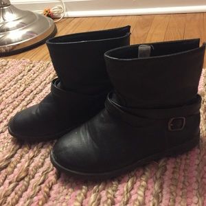 Girl boots
