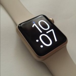 Apple sport watch like new comes with apple care