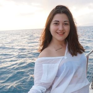 Meet your Posher, Gabriella