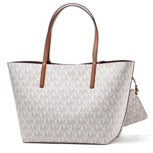 ❌SOLD❌MICHAEL KORS HAYLEY LARGE VANILLA