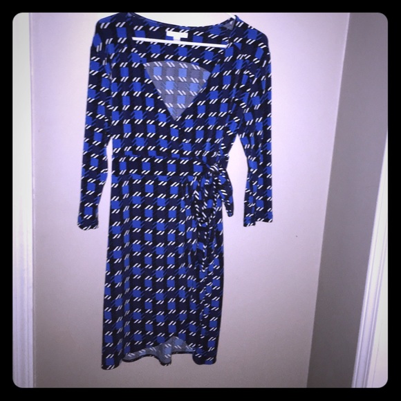 Black and blue New York and Company wrap dress