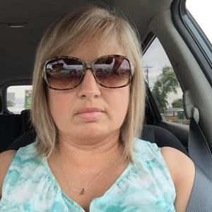 Meet your Posher, Nora