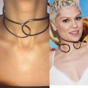 Silver choker