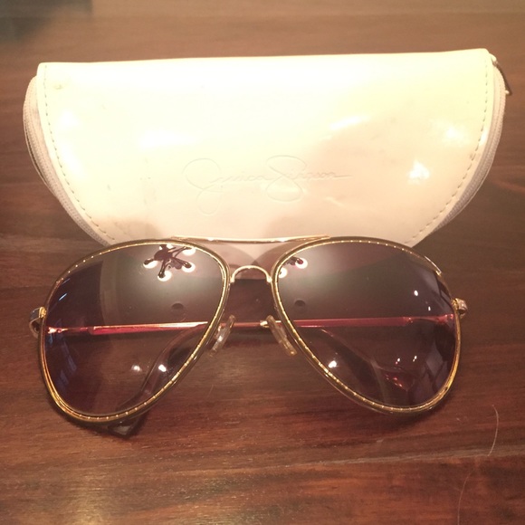 Jessica Simpson aviator sunglasses
