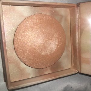 Urban Decay Illuminated In color Aura