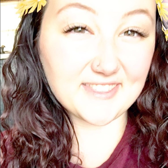 Meet your Posher, Addison - Picture 1 of 1