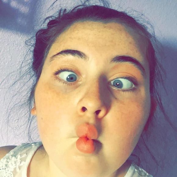 Meet your Posher, Yasmin