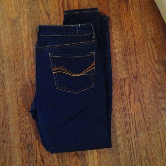 Dark wash jeggings!! - Picture 3 of 5