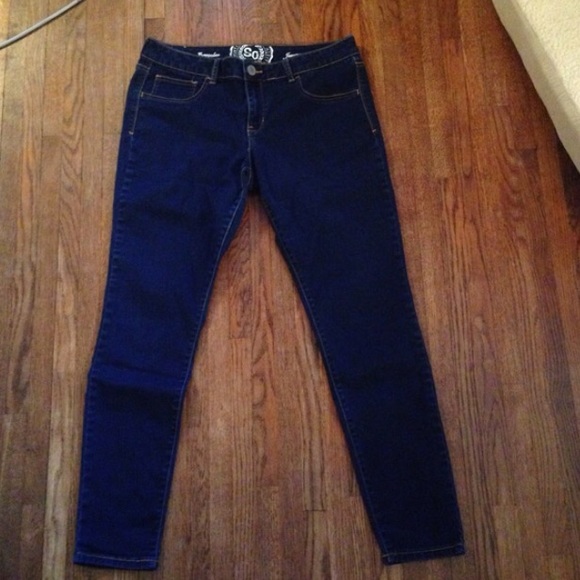 Dark wash jeggings!! - Picture 4 of 5