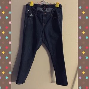 TORRID SKINNY DARK WASH DENIM JEAN 20S