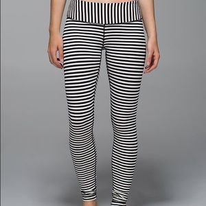 Lululemon Wunder Under striped grapefruit NWT sz 4