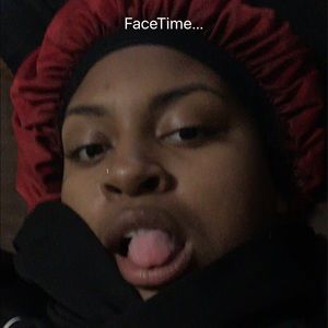 Meet your Posher, Claudine