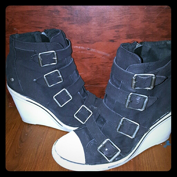 Vera Wang Sneaker Heels