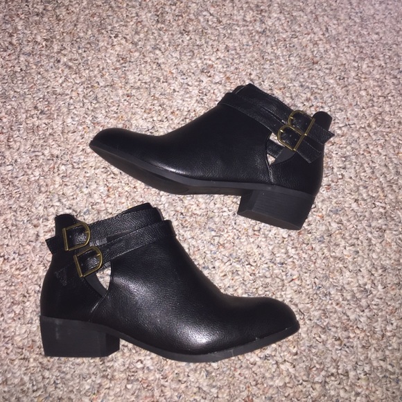 Vegan leather black buckle booties