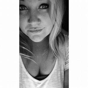 Meet your Posher, Kayla