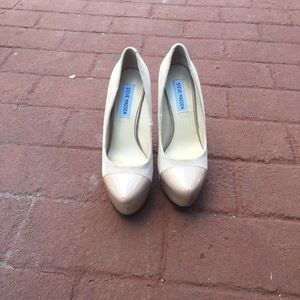 ***SOLD*** Suede Rose blush pumps