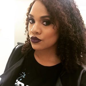 Meet your Posher, Alicia