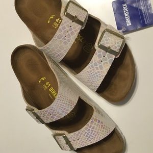 Birkenstock Arizona Birko-flor cream sandals