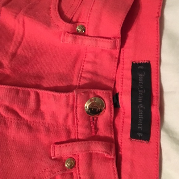 Juicy couture size 26 shorts. - Picture 3 of 4